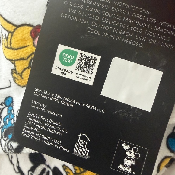 Disney Mickey Mouse and Friends Kitchen Towels Set Of 2 Minnie Donald Duck Pluto - Picture 5 of 10